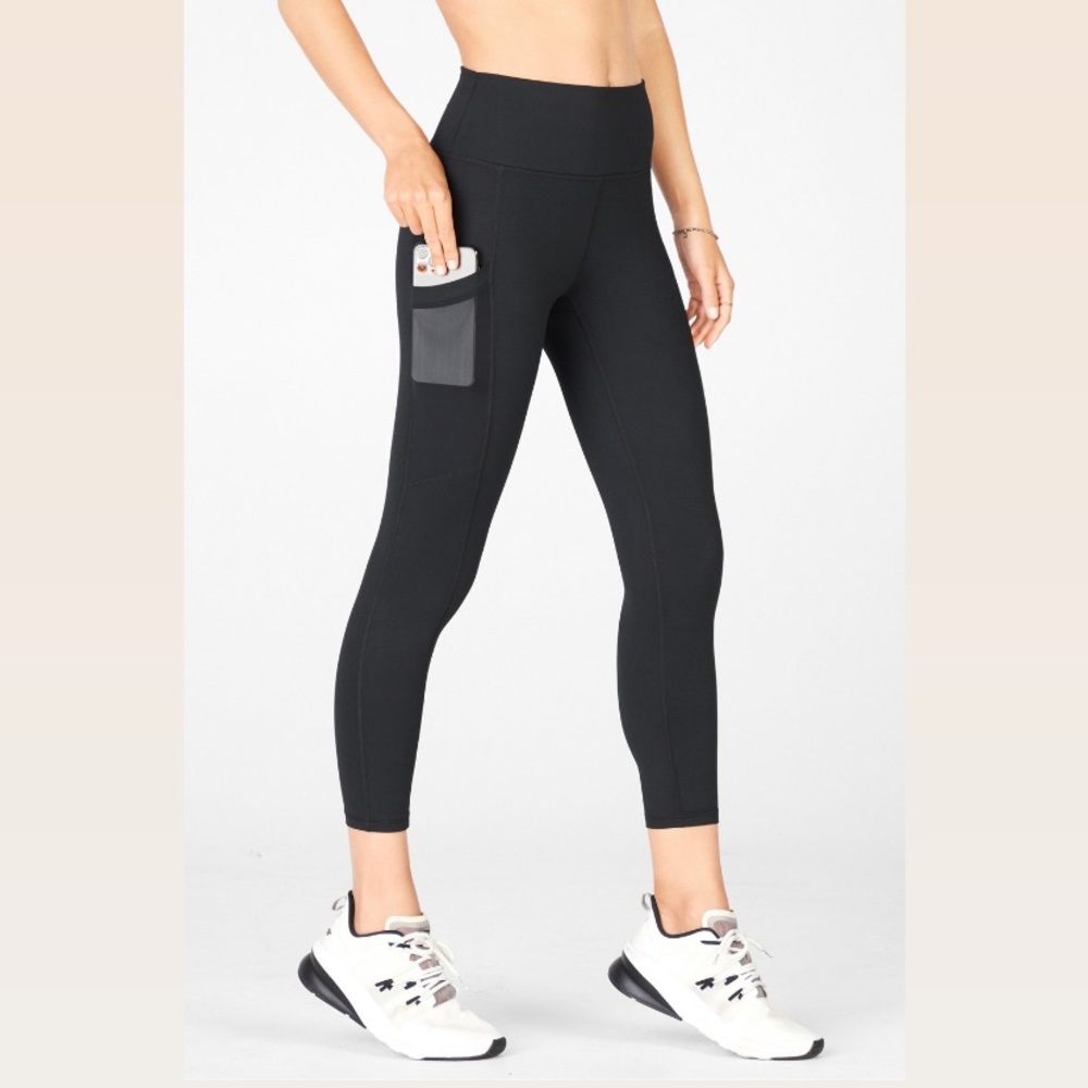 Fabletics Mila Powerhold Pocket Capri Leggings